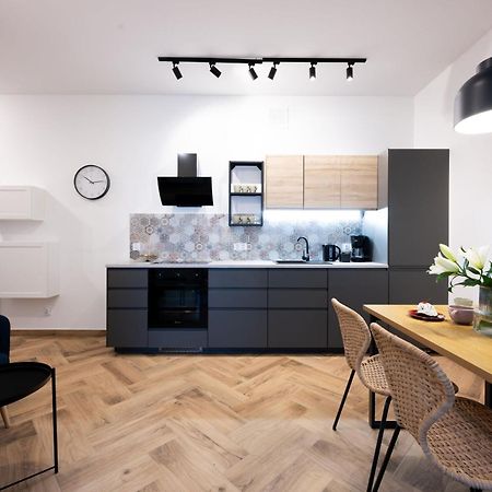 Native Apartments Pulaskiego 6 Krakow Bagian luar foto